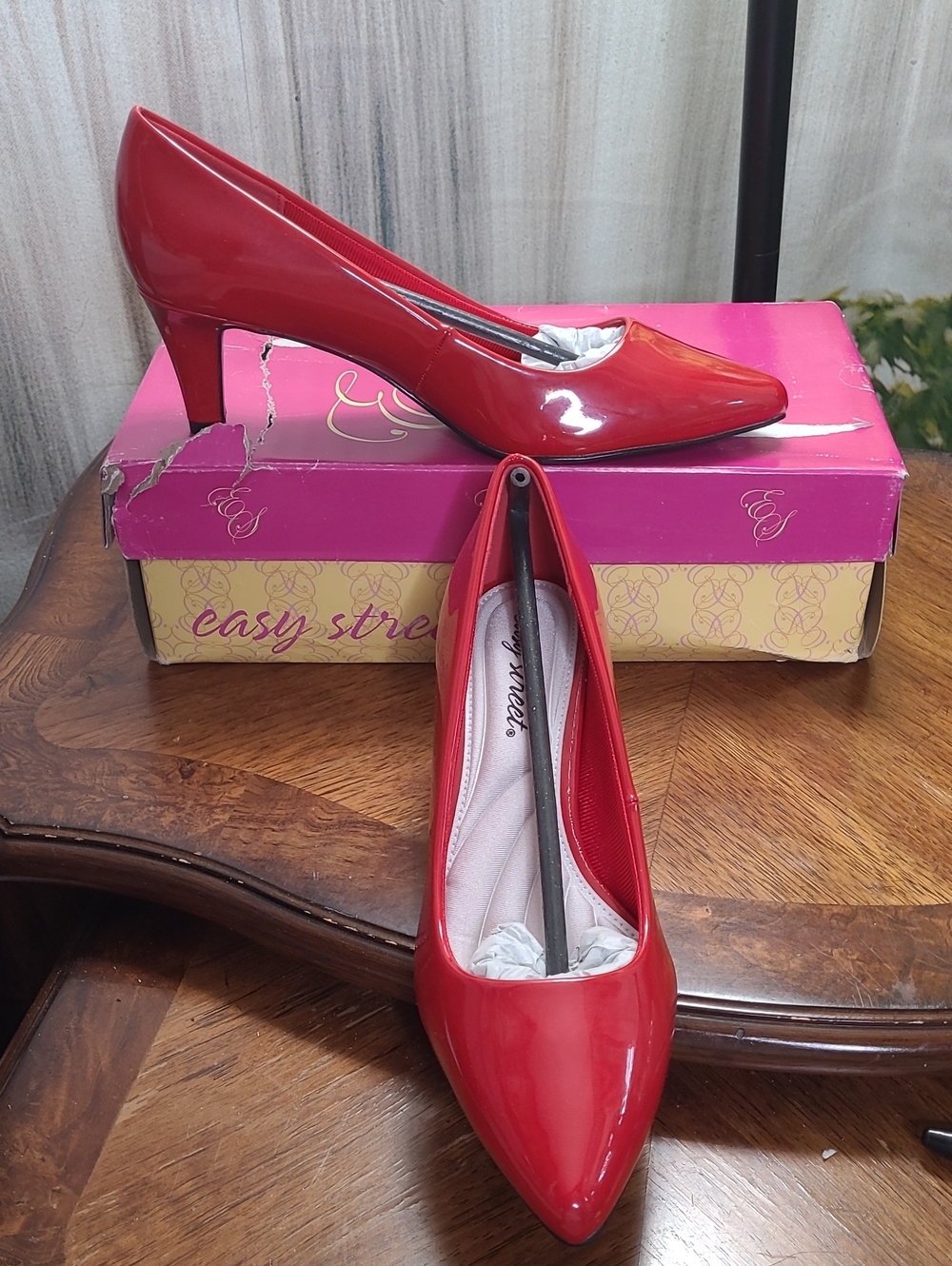 New! Easy Street Pointe Womens 8.5 Red Patent Leather Heel Pointed Toe Shoes